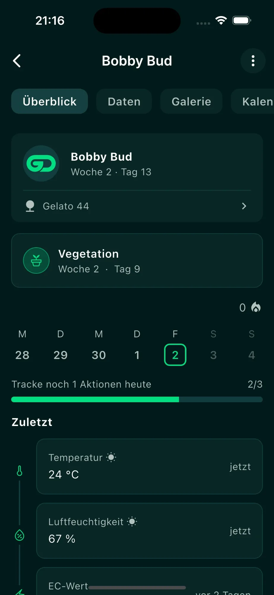 GrowDat-Screen Überblick: Pflanze Bobby Bud in der Vegetation mit Wochenkalender, Tagesziel und letzten Einträgen